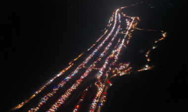 Şam yolunda tarixi anlar -  Suriyalılar evə qayıdır - FOTO
