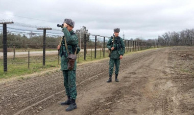 Ölkəyə qanunsuz girmək istəyən 5 nəfər saxlanıldı - FOTO