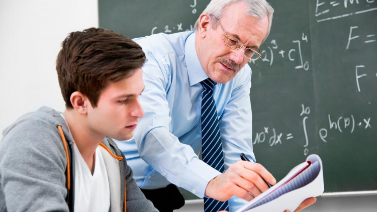 Müəllimlərə xoş xəbər - yüksək maaş və pulsuz ev...