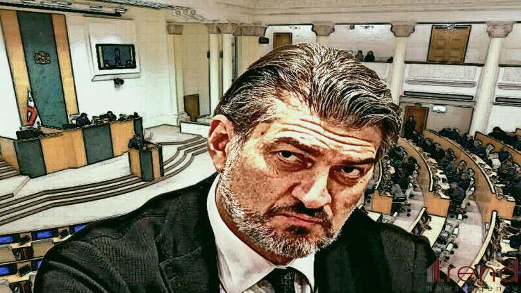 Gürcüstan prezidentini seçdi - Qərb isə Tbilisini 