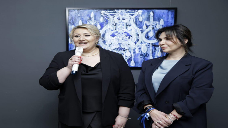 Rəssam Nərmin Nəcəfin yeni sərgisi işinə başlayıb - FOTOlar