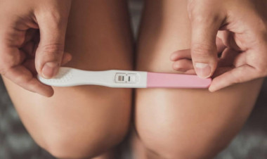 Rusiyada tələbə hamilə qızlara 2800 manat veriləcək