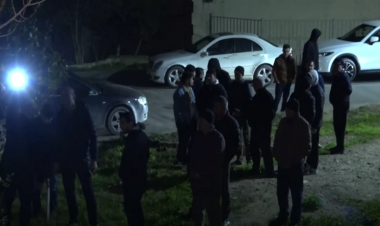 Bakı sakinləri gecə ilə küçəyə axışdı - 