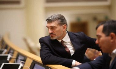 Yaşıl meydandan siyasətə - Uğurlu karyera quran keçmiş futbolçular