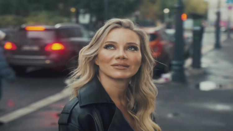 Məşhur aparıcı faciəvi şəkildə öldü - FOTO