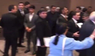 Ana Vətən Partiyasının qurultayında baş verənlərin VİDEOSU