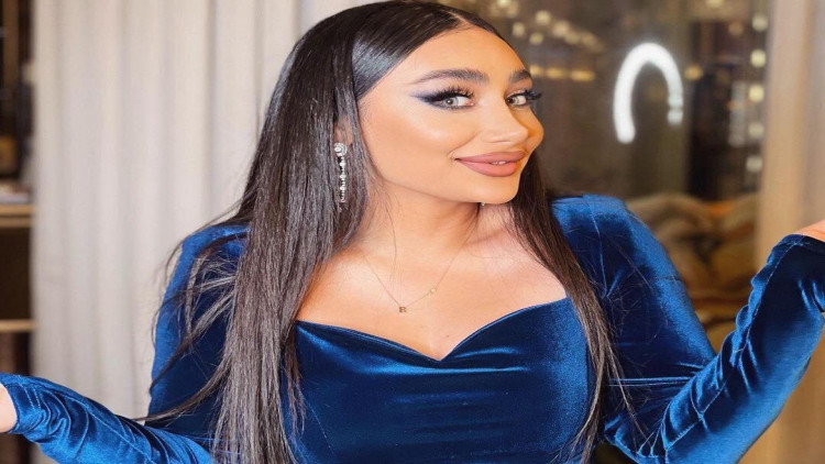 Müğənni canlı yayımda xanəndəyə 