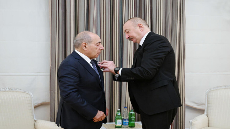 Prezidenti İlham Əliyev Yaqub Eyyubova “İstiqlal” ordenini təqdim edib - VİDEO - FOTO