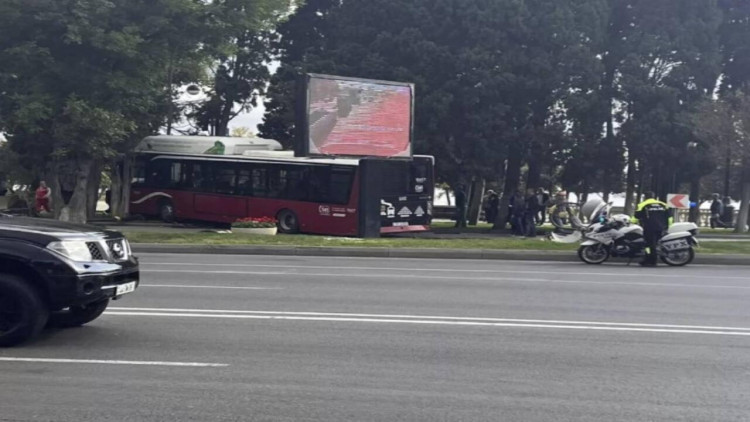 Dünənki qəzanın anbaan görüntüləri - VİDEO