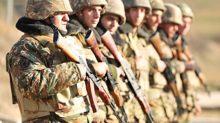 Ermənistanda hərbi xidmət müddəti azaldıldı