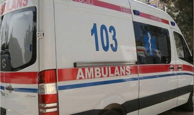 Təcili yardım maşını qəzada belə AŞDI - VİDEO