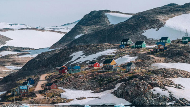 Yerin ən böyük adası ilə bağlı mühüm kəşf: Qrenlandiya hərəkət edir və formasını dəyişir