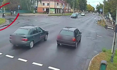 Yolda dava etdiyi adamın maşınla üstündən keçdi - Anbaan VİDEO