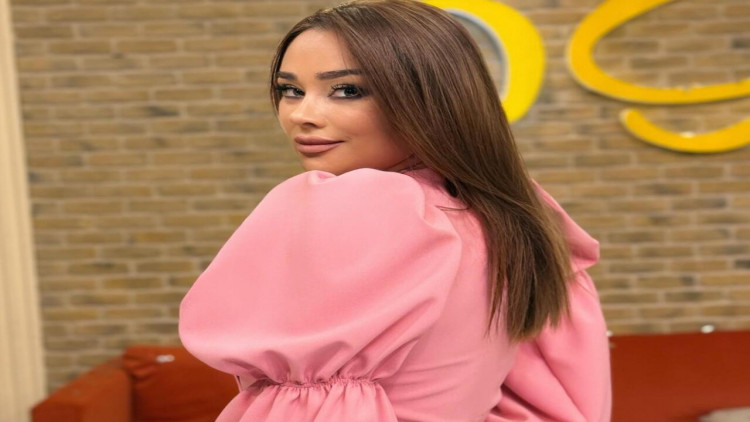 Xatirə İslam canlı ifası ilə DİQQƏT ÇƏKDİ - VİDEO