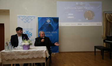 “Sənətkarın dostu” Xalq artisti Əlixan Səmədovla görüşüb - FOTO