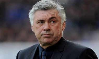 İlin ən yaxşı baş məşqçisi o oldu