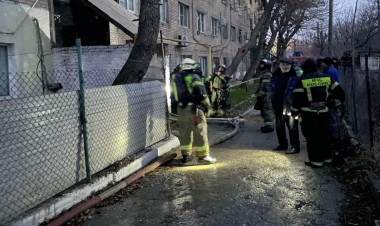 Mahaçqalada yataqxanada güclü yanğın - Ölən və yaralanan var