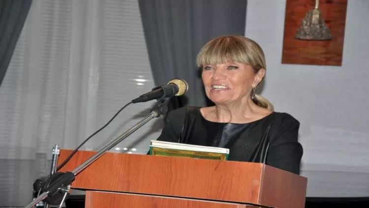 “Şərəf” ordeni verilən Röya Tağıyeva kimdir? - DOSYE