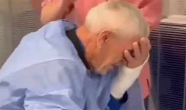 Axır ki, yaralanan xanımını gördü - Göz yaşlarını saxlaya bilmədi - VİDEO