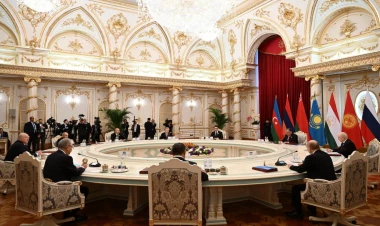 Prezident Düşənbədə məhdud tərkibdə iclasda çıxış edib - VİDEO - FOTO