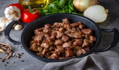 Qırmızı ət sevənlərə XƏBƏRDARLIQ: bu bədən üzvünüzü itirə bilərsiniz