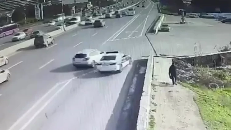 Bakıda YPX maşını dəhşətli qəzaya düşdü - Anbaan görüntülər