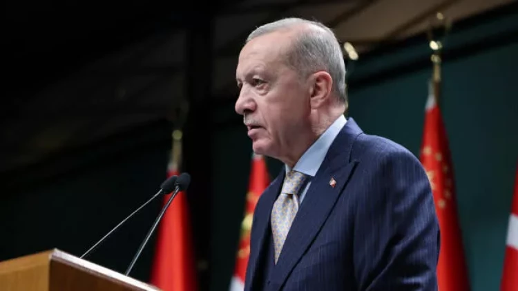 Ərdoğan onun yas mərasimində Quran oxudu - VİDEO