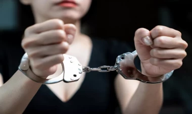 Ərinin ölümünə görə tutulan qadın tanınmış həkimin qızı imiş - Atası danışdı