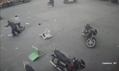 Əyləc əvəzinə qaza basdı - 5 nəfəri vurdu - ANBAAN VİDEO