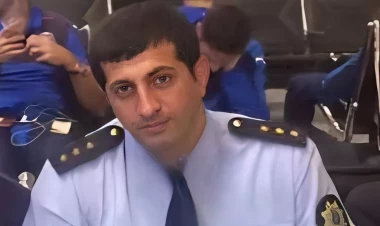 Vəzifəli şəxs həbs olundu - Yarım milyonluq qızıl külçələri aeroportdan keçirib