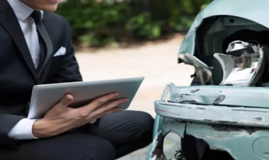 Bakıda lift qəzasında avtomobillərə dəymiş zərər necə qarşılanacaq? - FOTO