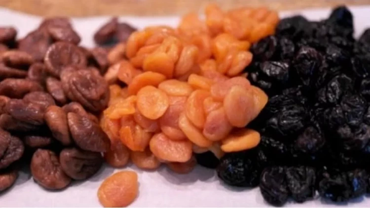 Bal və kişimş möcüzəsi: Quru öskürəyi kəsir, qıcıqlanmanı aradan qaldırır