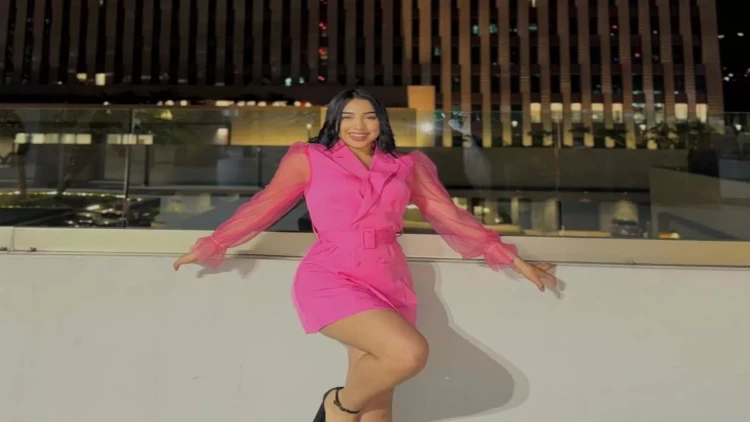 21 yaşlı aparıcı qəfil öldü - FOTO