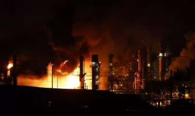 Kaliforniyada neft emalı zavodunda güclü partlayış - VİDEO