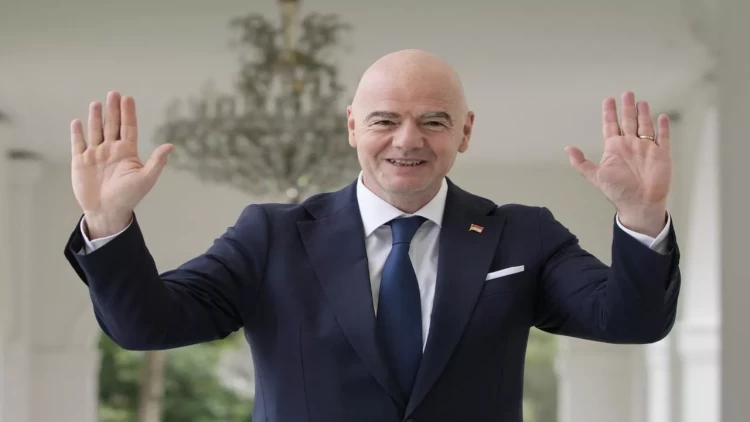 FIFA prezidenti Azərbaycanı təbrik edib - VİDEO