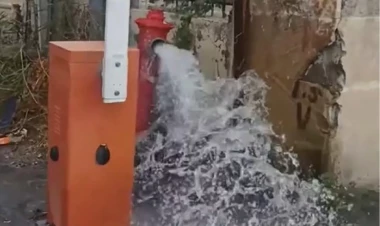 Xırdalanda küçəni su basdı - VİDEO