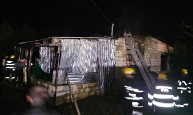 Ağdamda ailə FACİƏSİ: Nənə və nəvə ağır yaralandı - FOTO