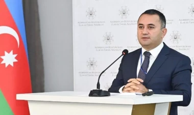 Elnur Nəsibov vəzifədən getdi