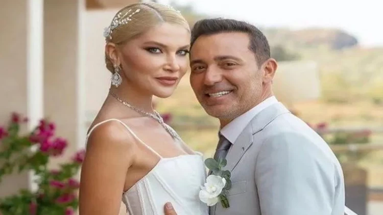 Mustafa Sandal keçmiş arvadı ilə barışdı - FOTOlar