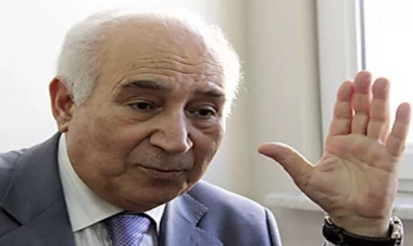 Reanimasiyaya yerləşdirilən xalq artistinin vəziyyəti necədir?