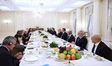 İtaliya Prezidenti Sercio Mattarellanın şərəfinə rəsmi ziyafət verilib - VİDEO