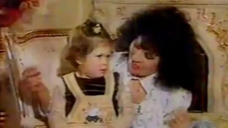 Zeynəb Xanlarova toyu olan nəvəsi ilə illər öncə - VİDEO