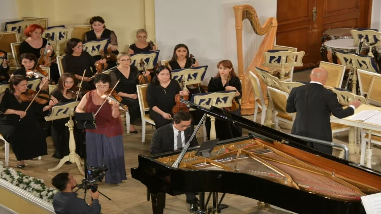 Filarmoniyada Üzeyir Hacıbəylinin 140 illiyinə həsr olunmuş konsert baş tutub - FOTO
