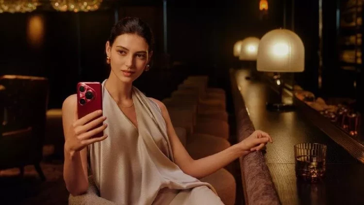 HUAWEI PURA 80 SERİYALARI: DİZAYN, PERFORMANS VƏ KAMERA QABİLİYYƏTİ İLƏ ÖN PLANA ÇIXIR