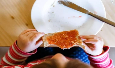 Uşağa şirniyyatı tam qadağan etmək olmaz - Dietoloq açıqladı