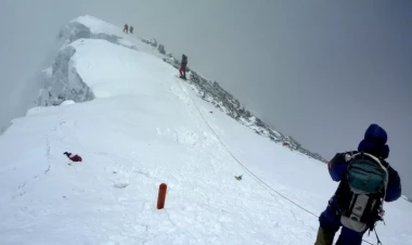 Turist uçuruma yuvarlandı - Anbaan VİDEO