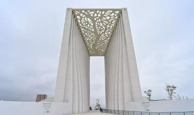 Milli Məclisin kollektivi Zəfər parkını ziyarət edib - FOTO