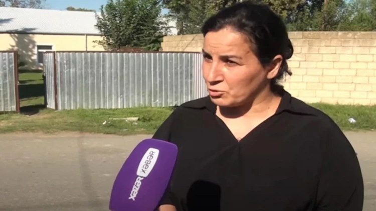 Bağça müdiri uşaqların ərzağını satır? - 