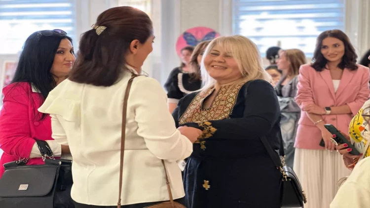 Gəncədə Mehriban Alışovanın “Rənglərin Melodiyası” adlı fərdi sərgisi keçirildi - FOTO