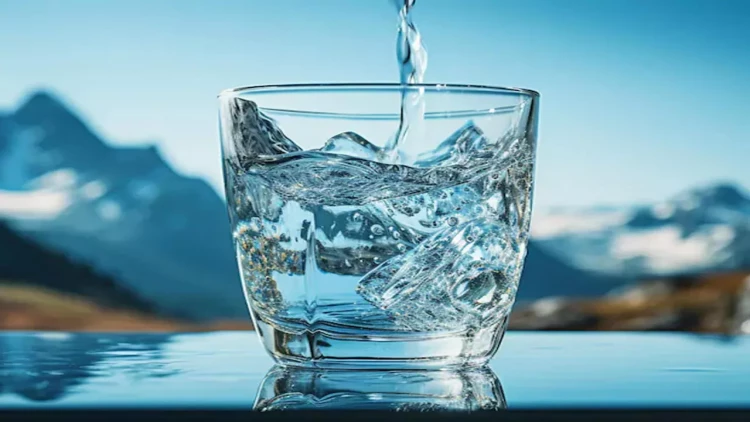 Mineral suya qatıb gündə 1 stəkan için - Böyrəkləri 